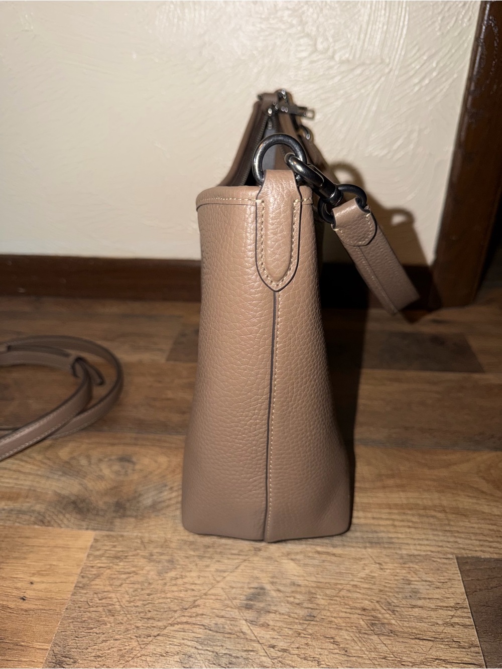 Coach Purse - Picture 7 of 9